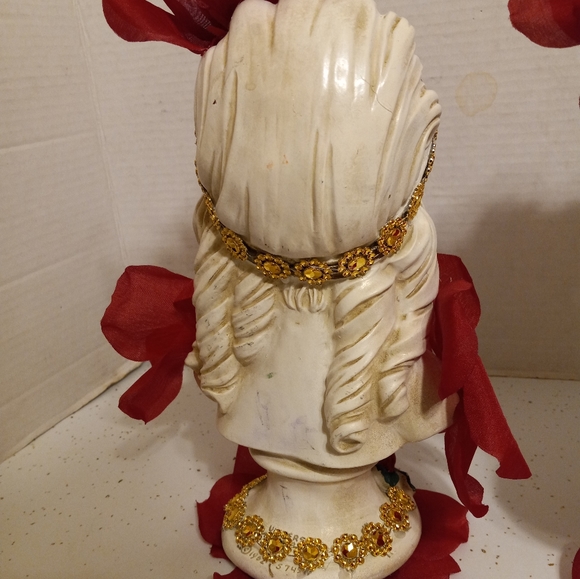 2- VTG WHITE/GOLD CHICAGO UNIVERSAL STATUARY CORP GIRL & BOY STATUE 1962 , 9" - Picture 5 of 6